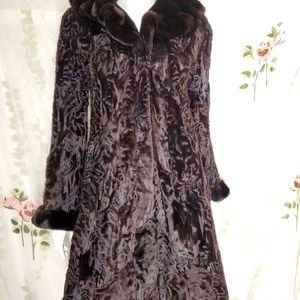 Sheared  lamb and mink coat.  Prelove, like new condition.